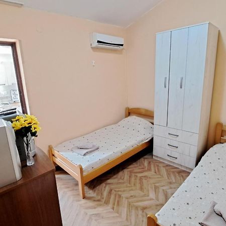 Apartments Skaljari Kotor Exterior photo
